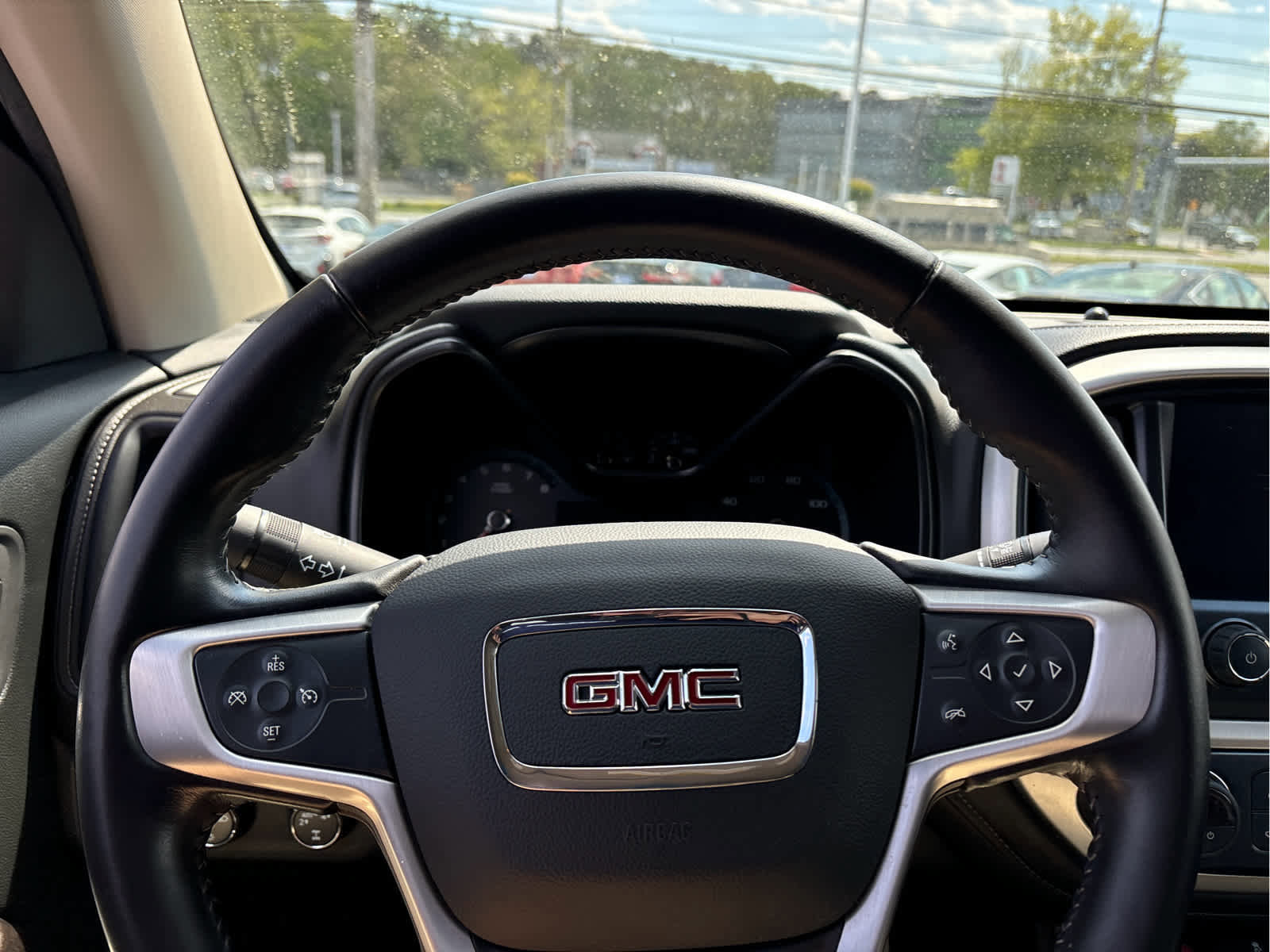 Used 2019 GMC Canyon SLE w/ Elevation Edition AWD/4WD image 9