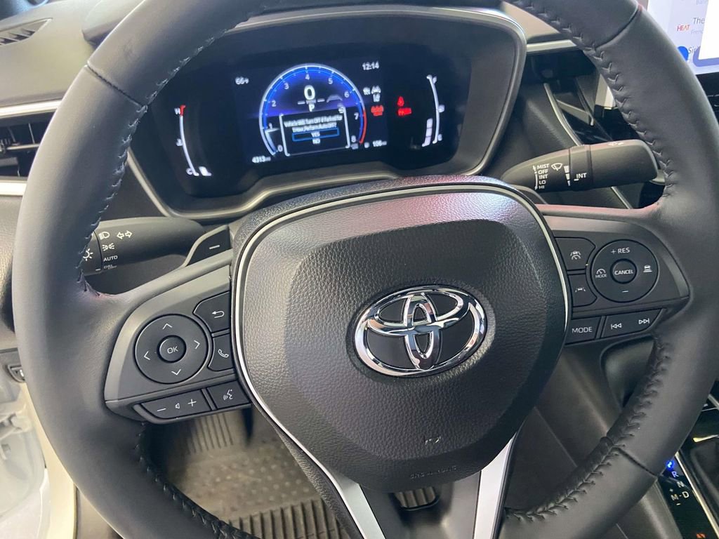 Used 2025 Toyota Corolla XSE image 19