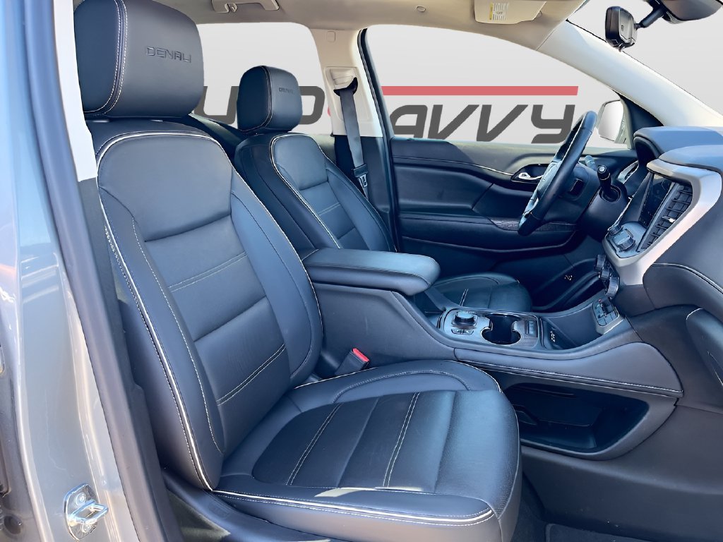 Used 2023 GMC Acadia Denali w/ Denali Ultimate Package FWD image 31