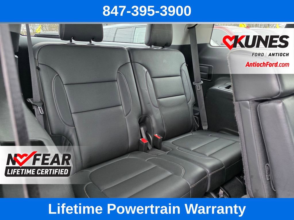 Used 2023 GMC Acadia SLT image 30