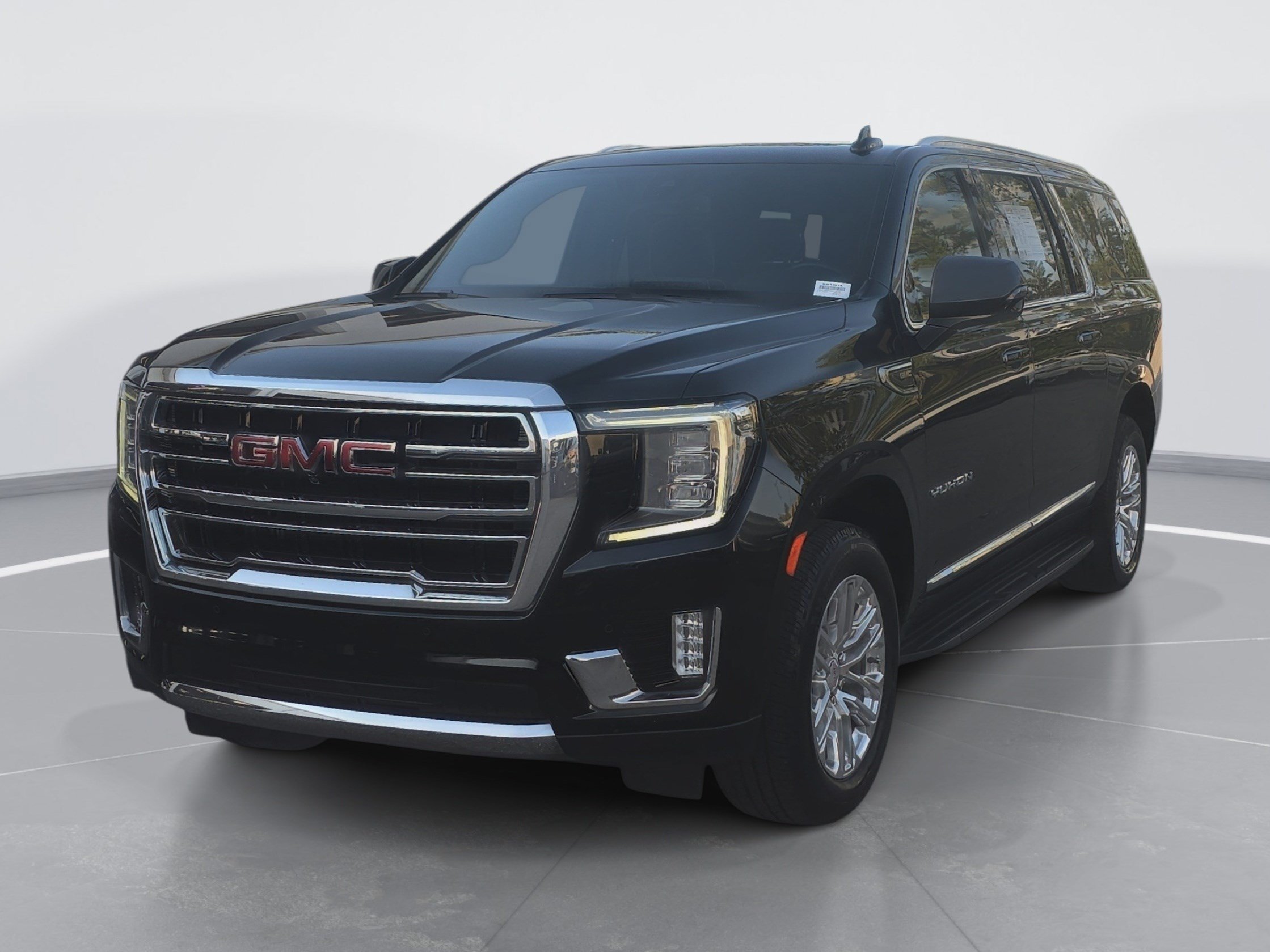 Used 2022 GMC Yukon XL SLT w/ SLT Premium Package AWD/4WD image 7