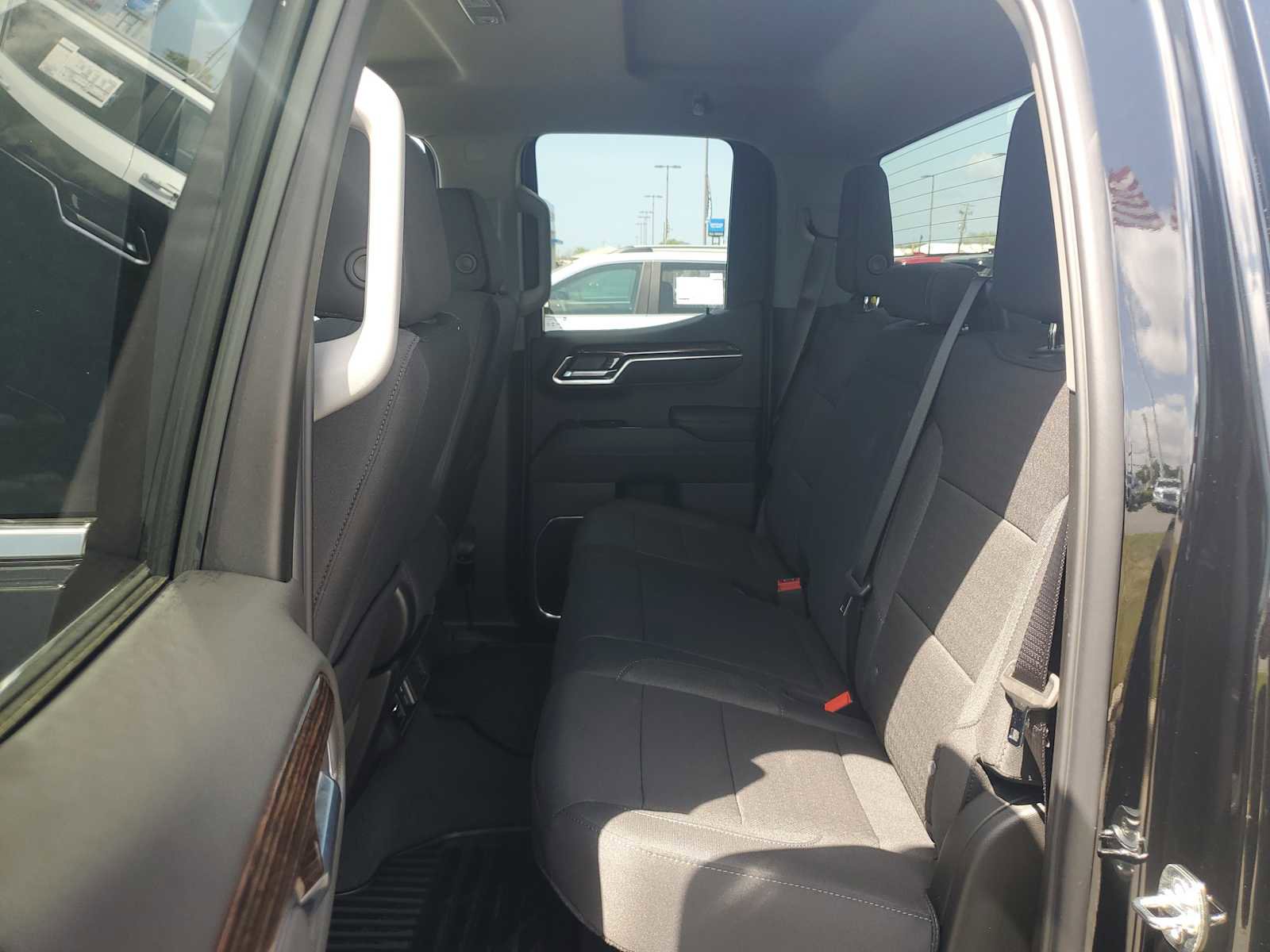 New 2026 GMC Sierra 1500 SLE w/ X31 Off-Road Package image 14