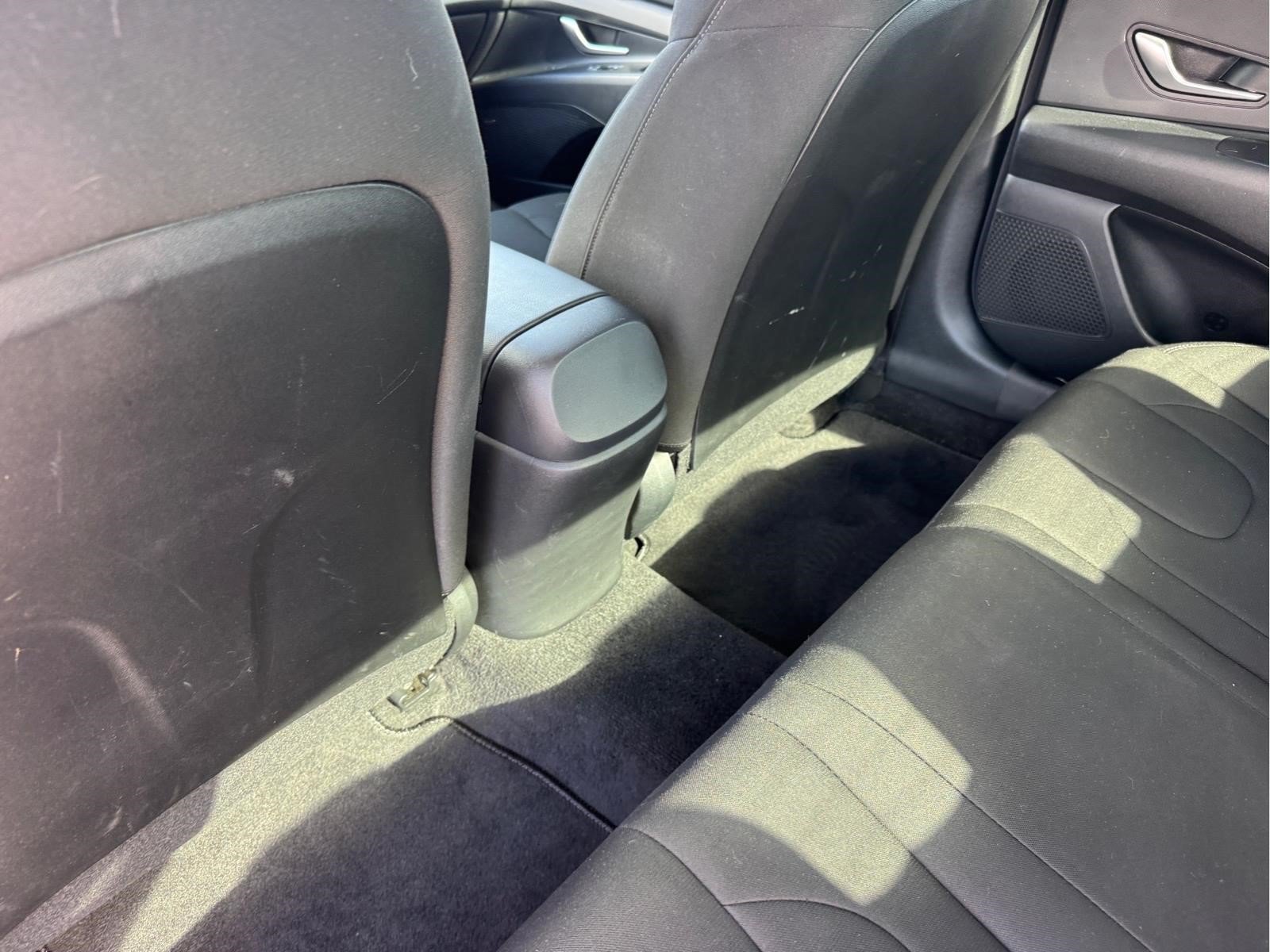 Used 2023 Hyundai Elantra SEL w/ Cargo Package FWD image 15