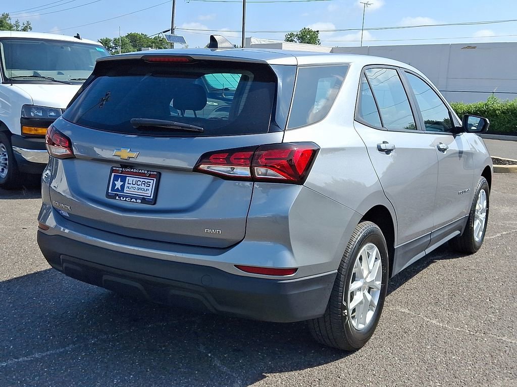 Used 2024 Chevrolet Equinox LS w/ LPO, Floor Liner Package image 11