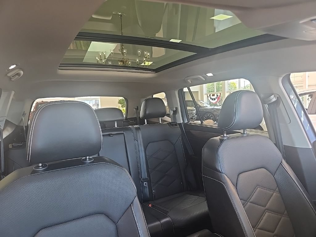 Used 2024 Volkswagen Atlas SE AWD/4WD image 40