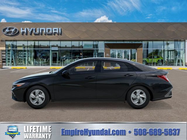 New 2026 Hyundai Elantra SE FWD image 3