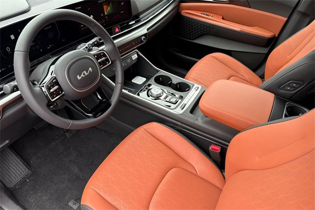 New 2026 Kia Carnival SX w/ SX Dark Edition Package image 11