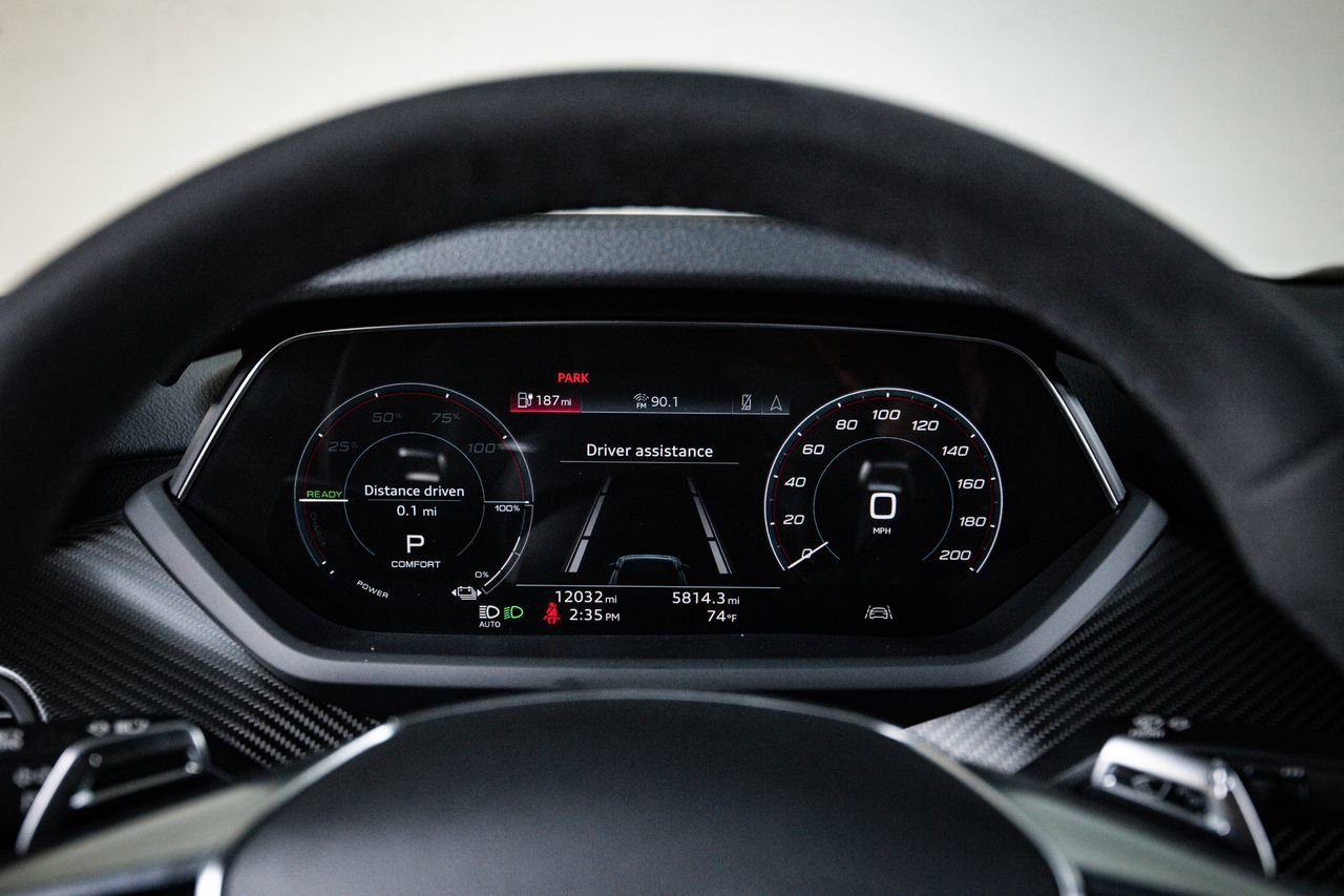 Used 2022 Audi e-tron GT Premium Plus AWD/4WD image 15