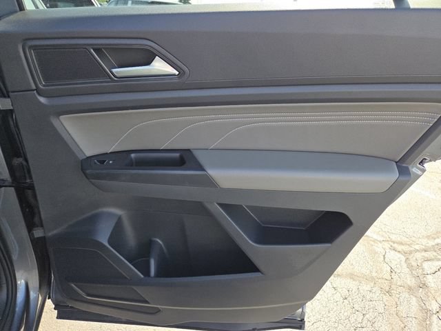 Used 2021 Volkswagen Atlas Cross Sport SE FWD image 25