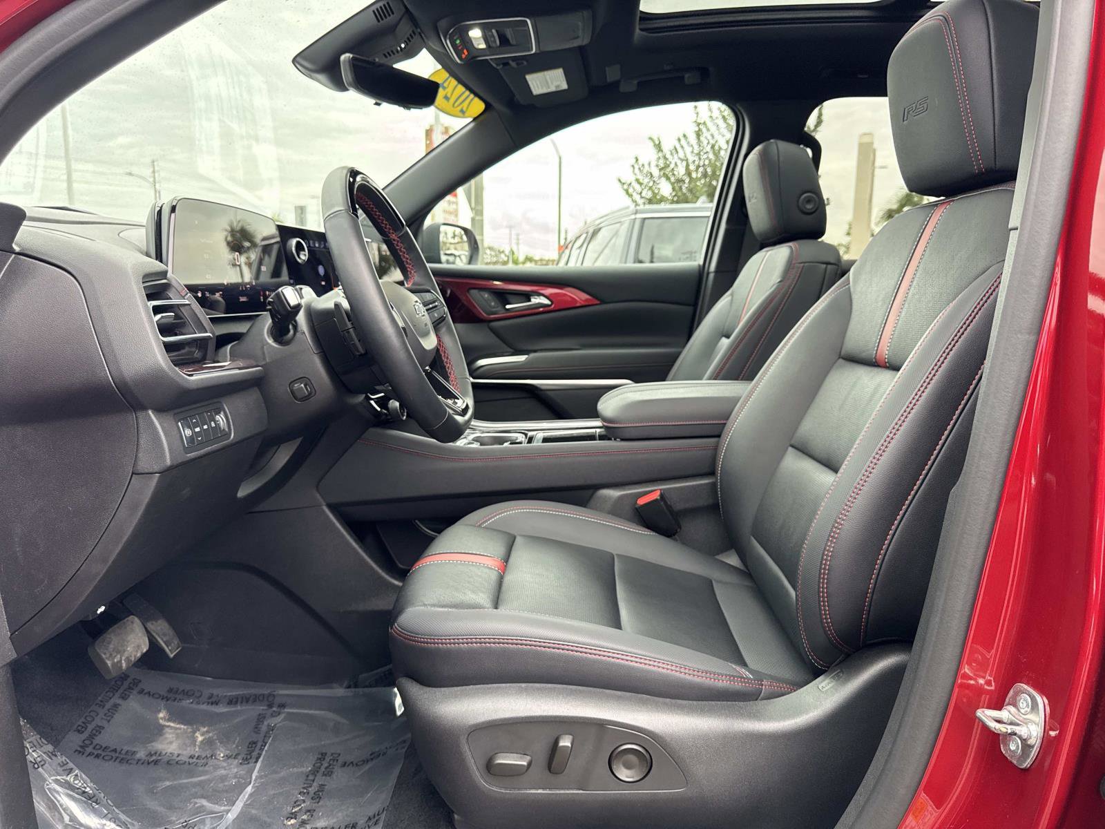 Used 2024 Chevrolet Traverse RS w/ LPO, Floor Liner Package image 20