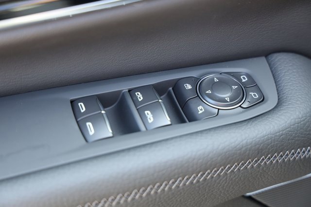 New 2026 GMC Yukon XL Denali w/ Denali Reserve Package image 19