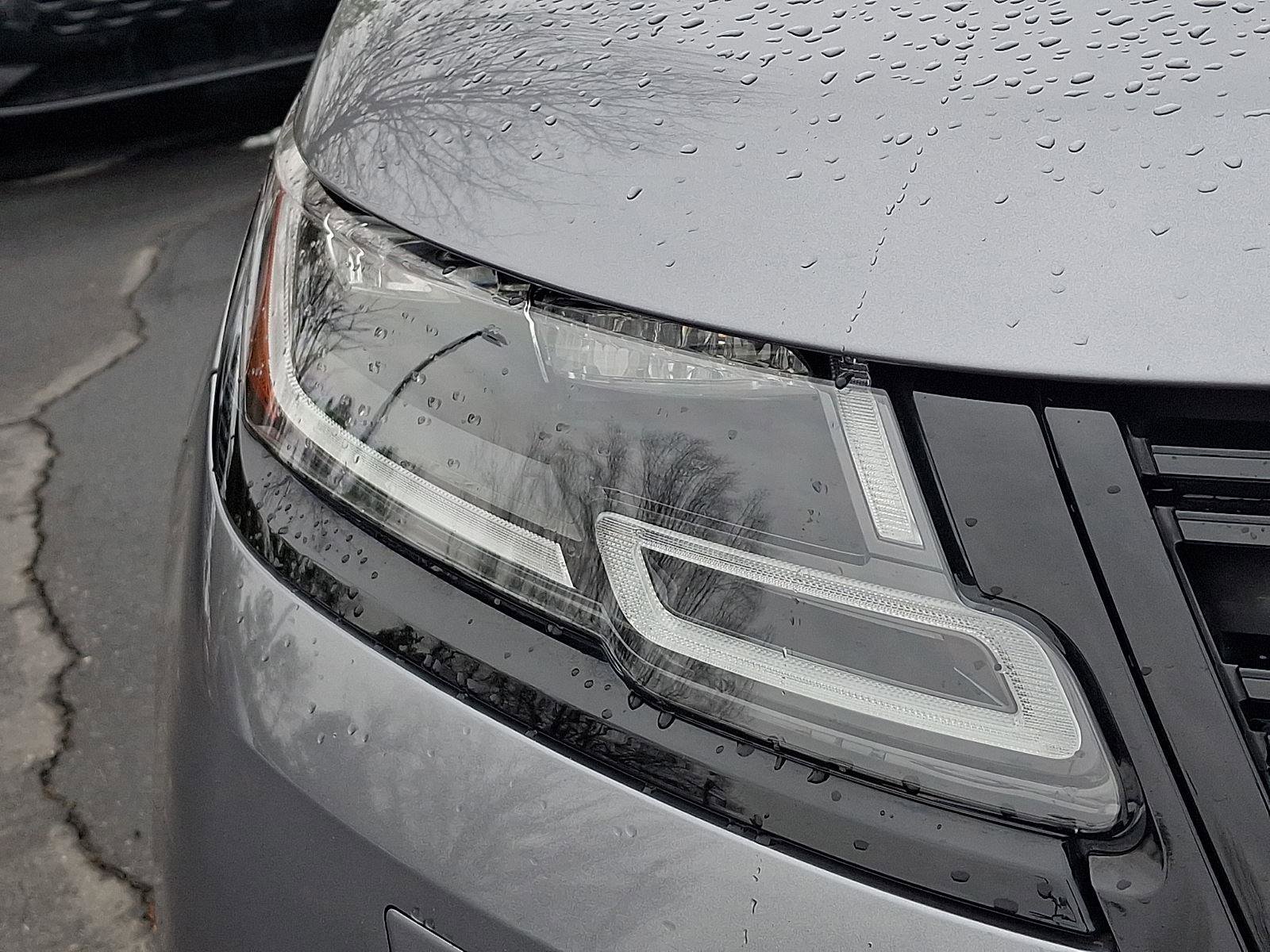 Used 2021 Land Rover Range Rover Velar R-Dynamic S image 9