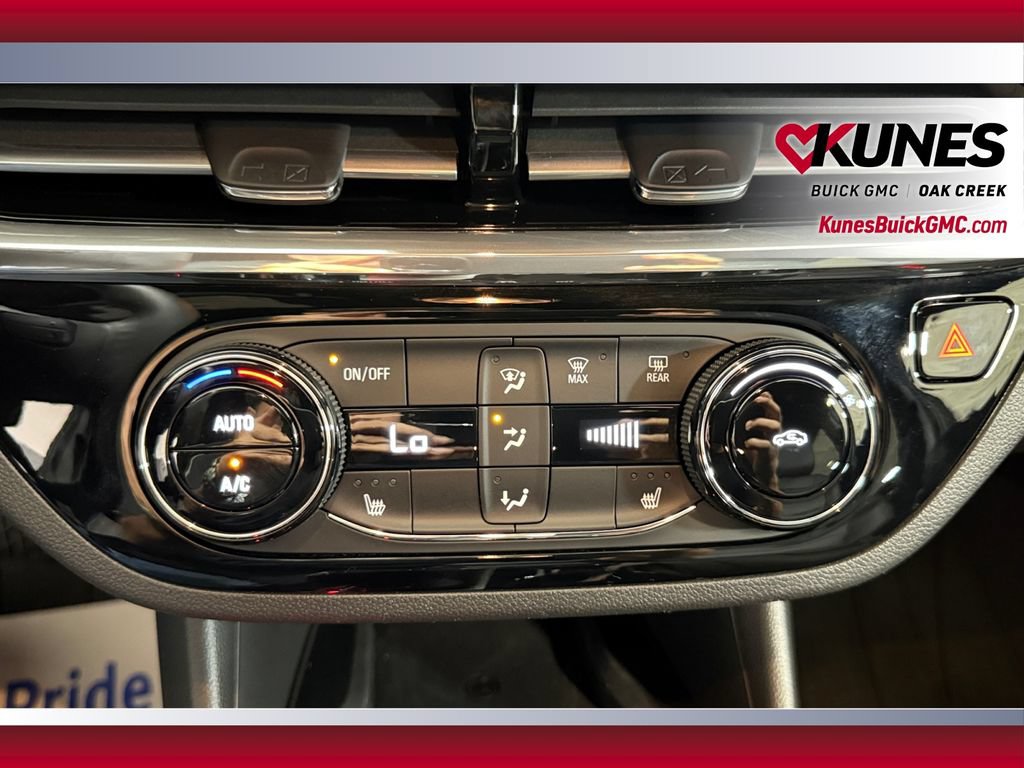 Used 2026 Buick Envista Sport Touring w/ Convenience I Package FWD image 28