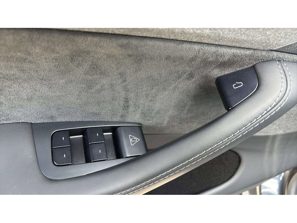 Used 2026 Tesla Model Y Long Range AWD/4WD image 19