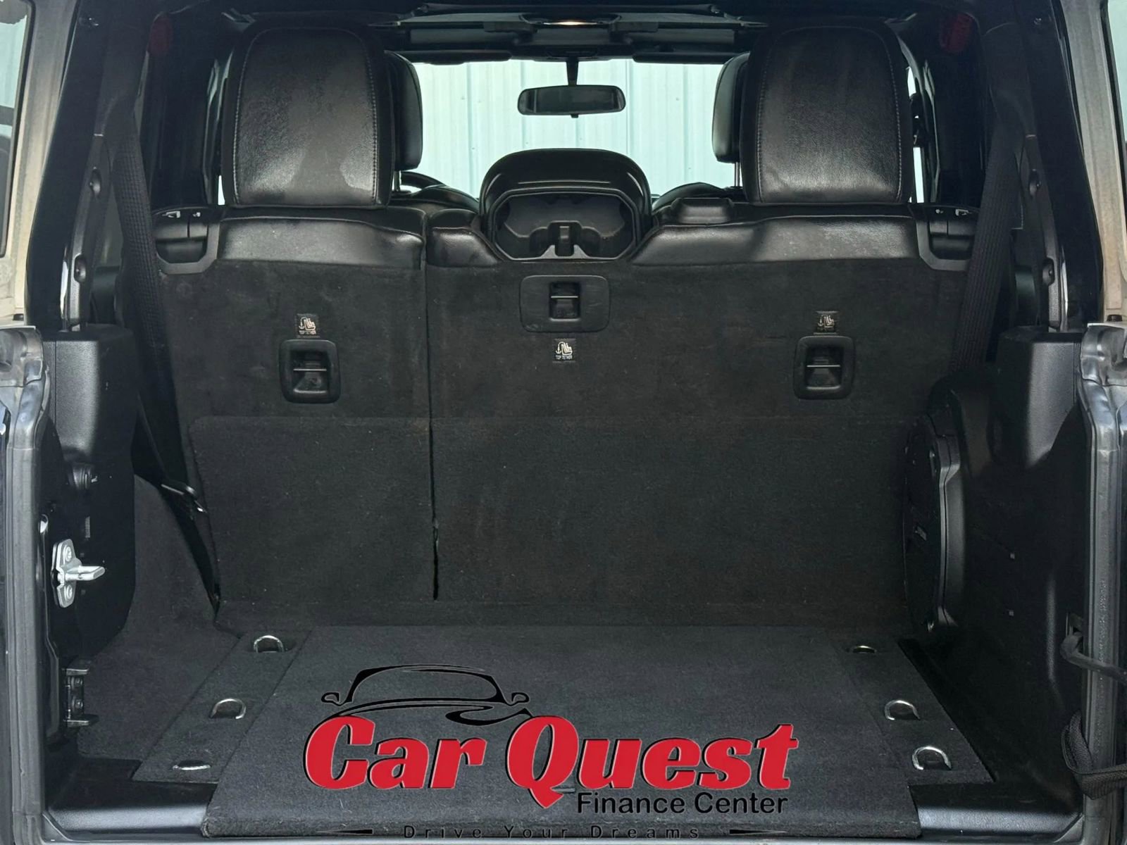 Used 2018 Jeep Wrangler Unlimited Rubicon w/ Steel Bumper Group image 14