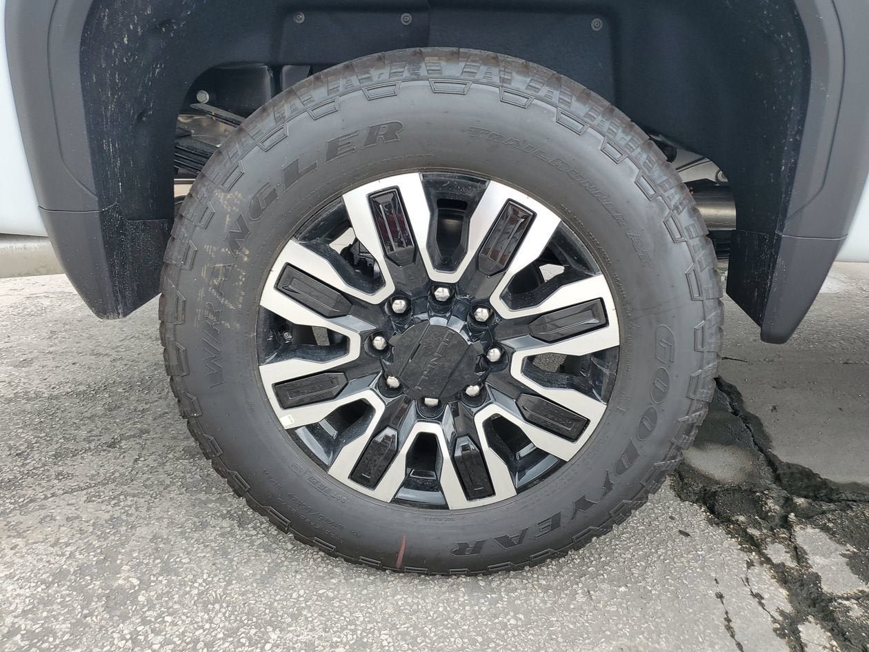 New 2026 GMC Sierra 3500 Denali Ultimate AWD/4WD image 6