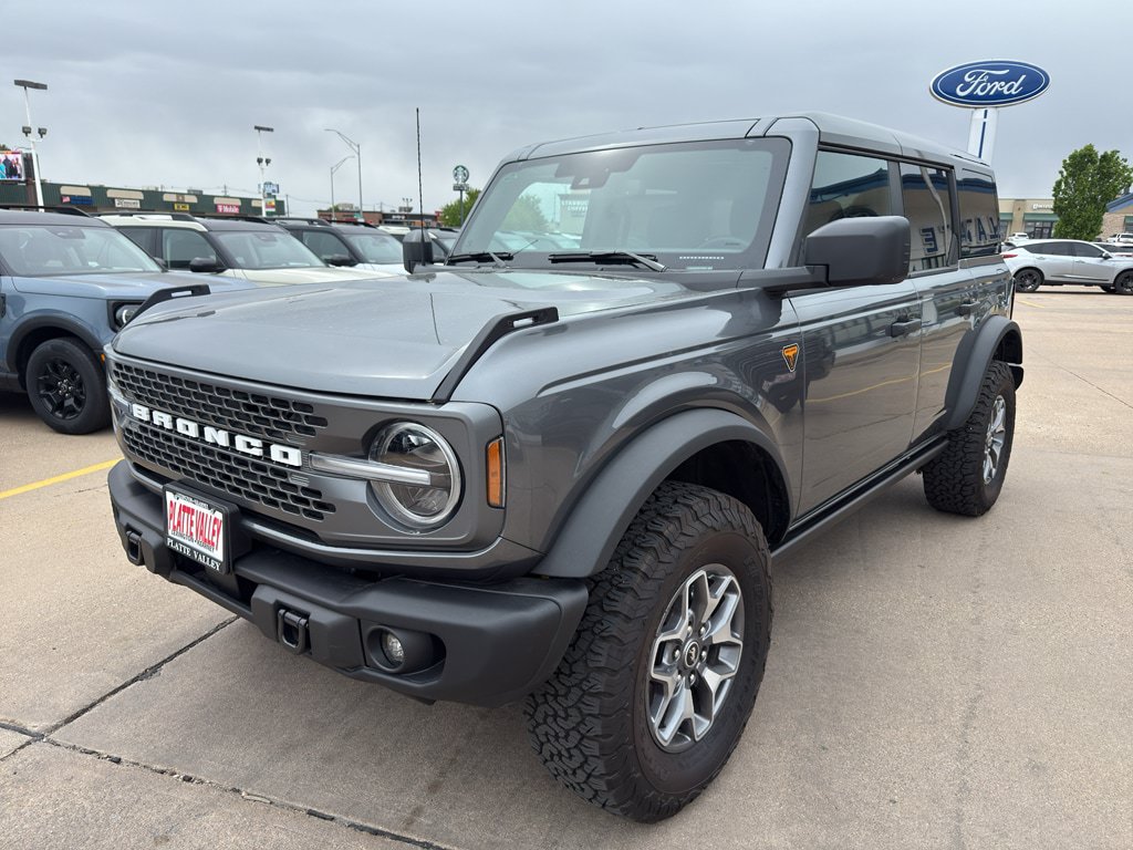 Used 2025 Ford Bronco Badlands AWD/4WD image 1
