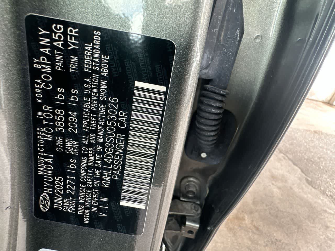 Used 2025 Hyundai Elantra SE FWD image 29