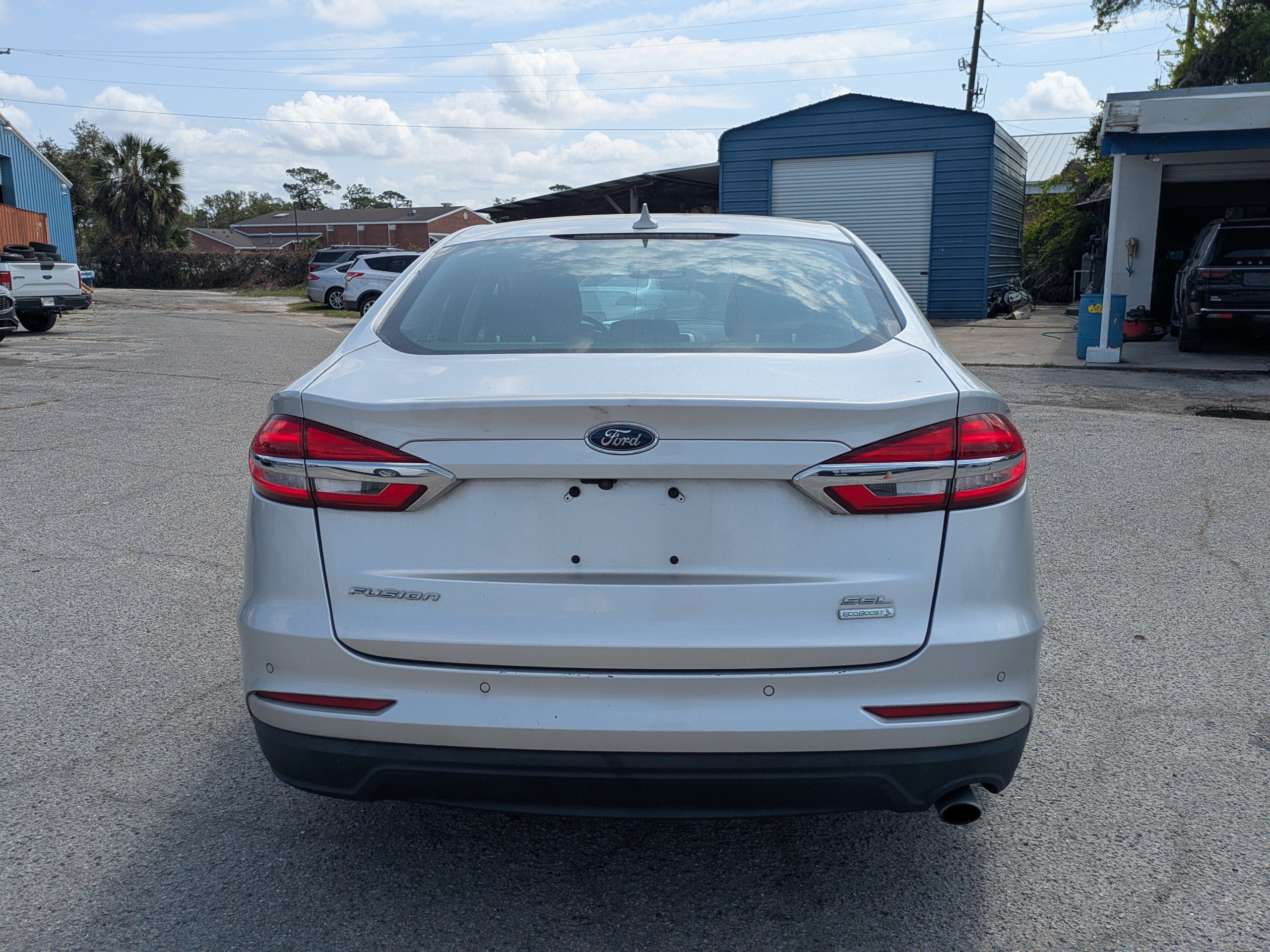 Used 2019 Ford Fusion SEL FWD image 4