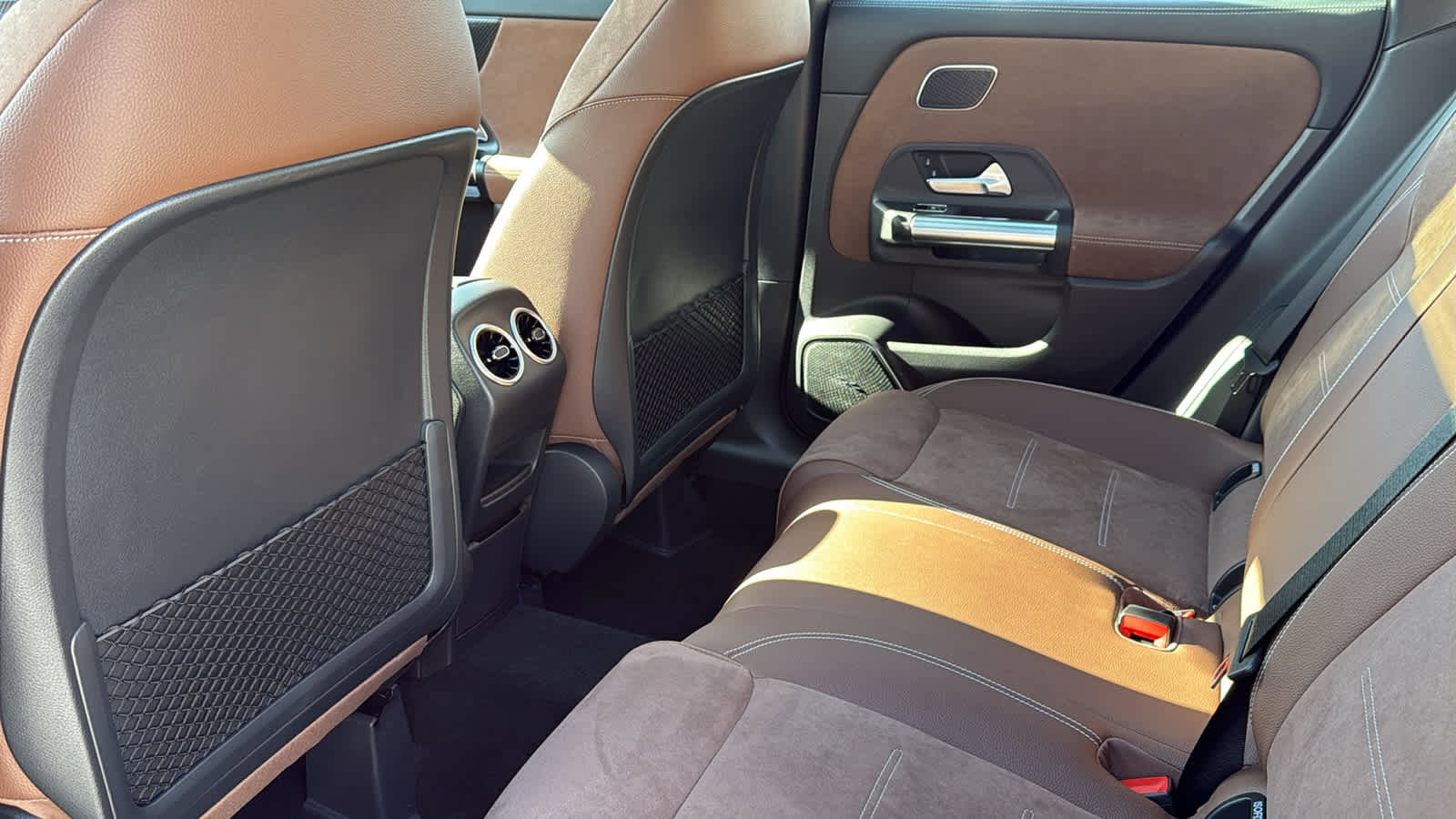 New 2026 Mercedes-Benz GLA 35 AMG 4MATIC image 31