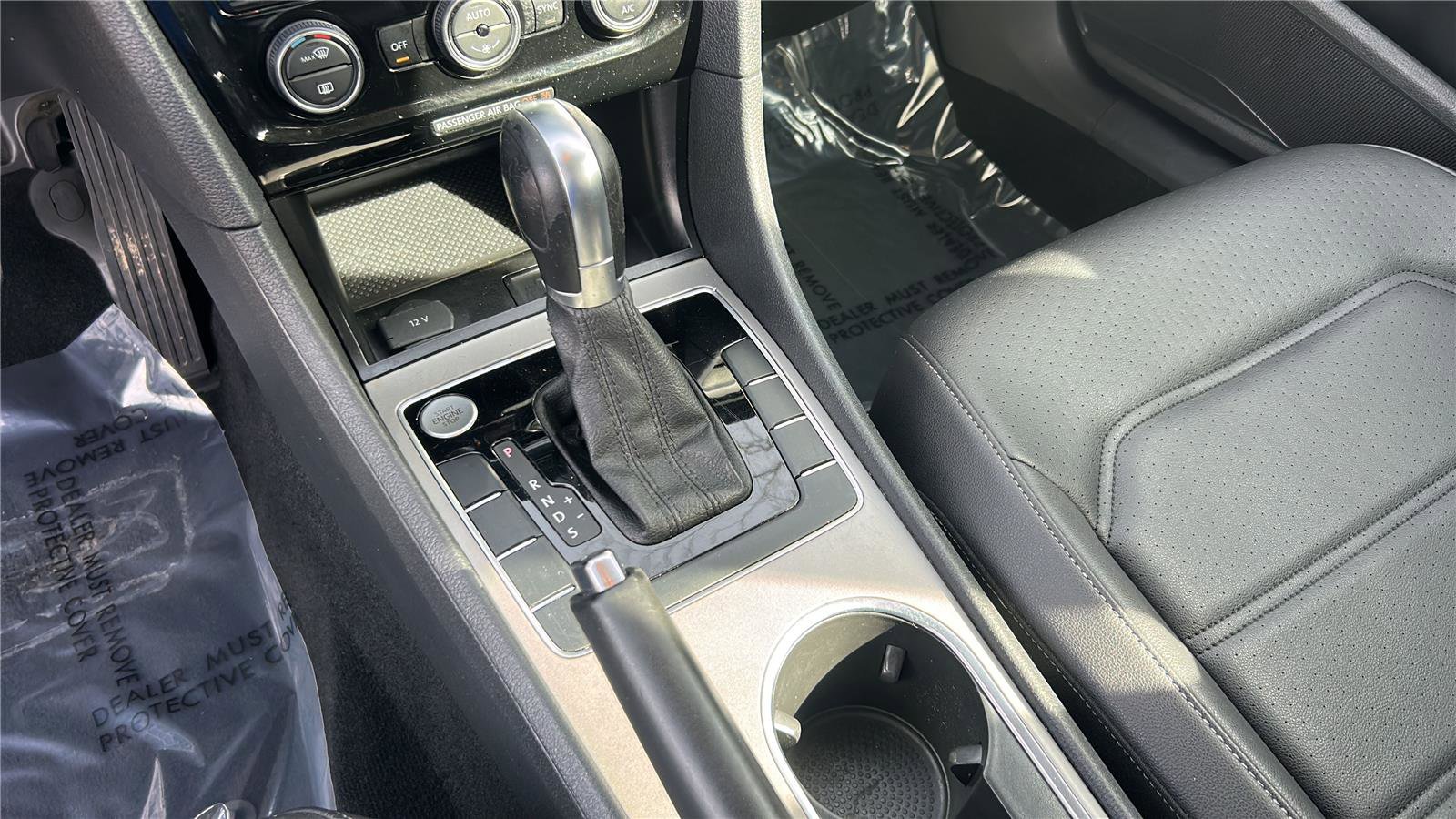 Used 2020 Volkswagen Passat 2.0T SE image 18