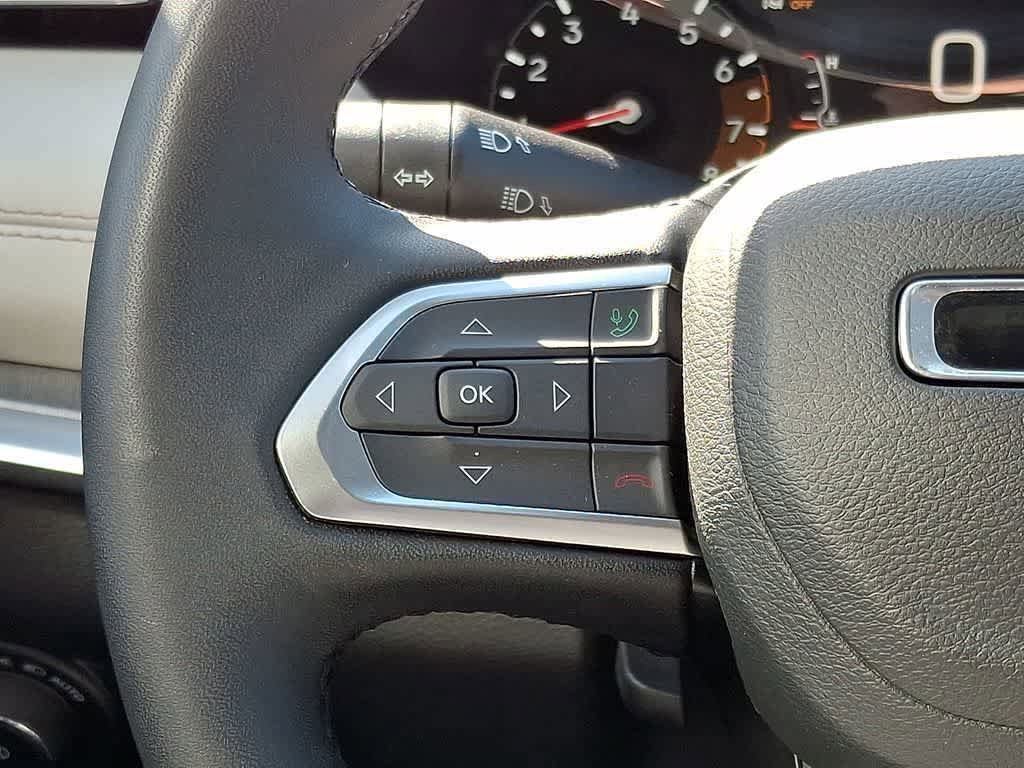Used 2025 Jeep Compass Limited AWD/4WD image 19