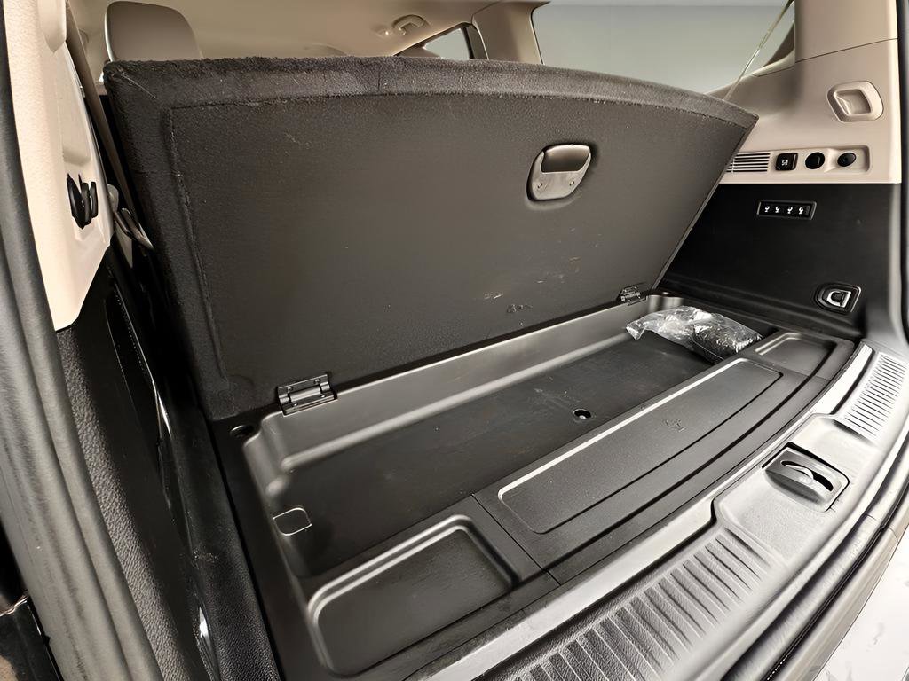 Used 2022 Jeep Wagoneer Series III w/ Rear Seat Video Group 1 RWD image 29