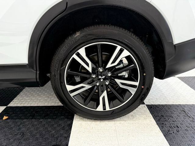 Used 2025 Mitsubishi Eclipse Cross AWD image 12