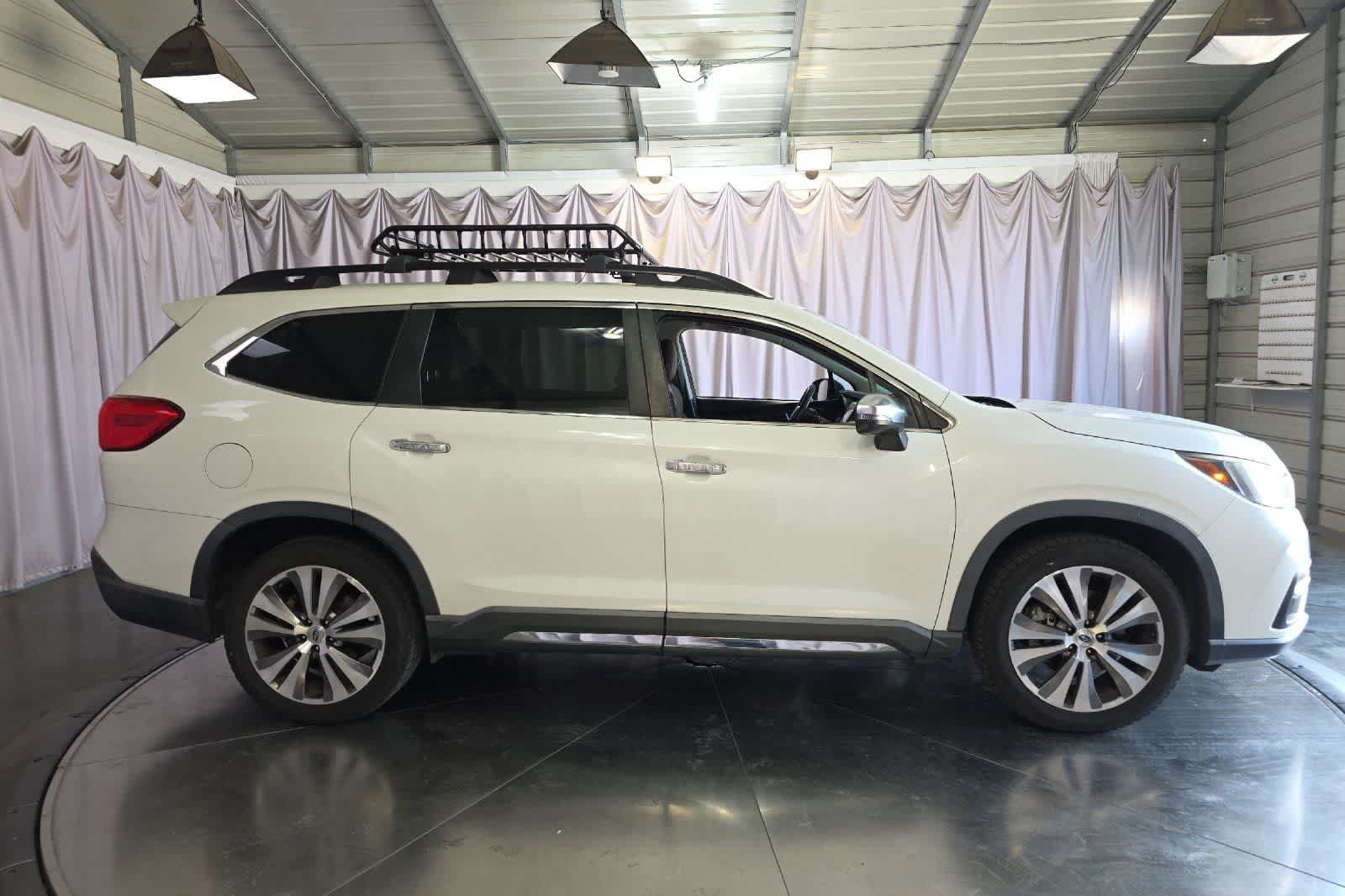 Used 2019 Subaru Ascent Touring w/ Popular Package #3 AWD/4WD image 9