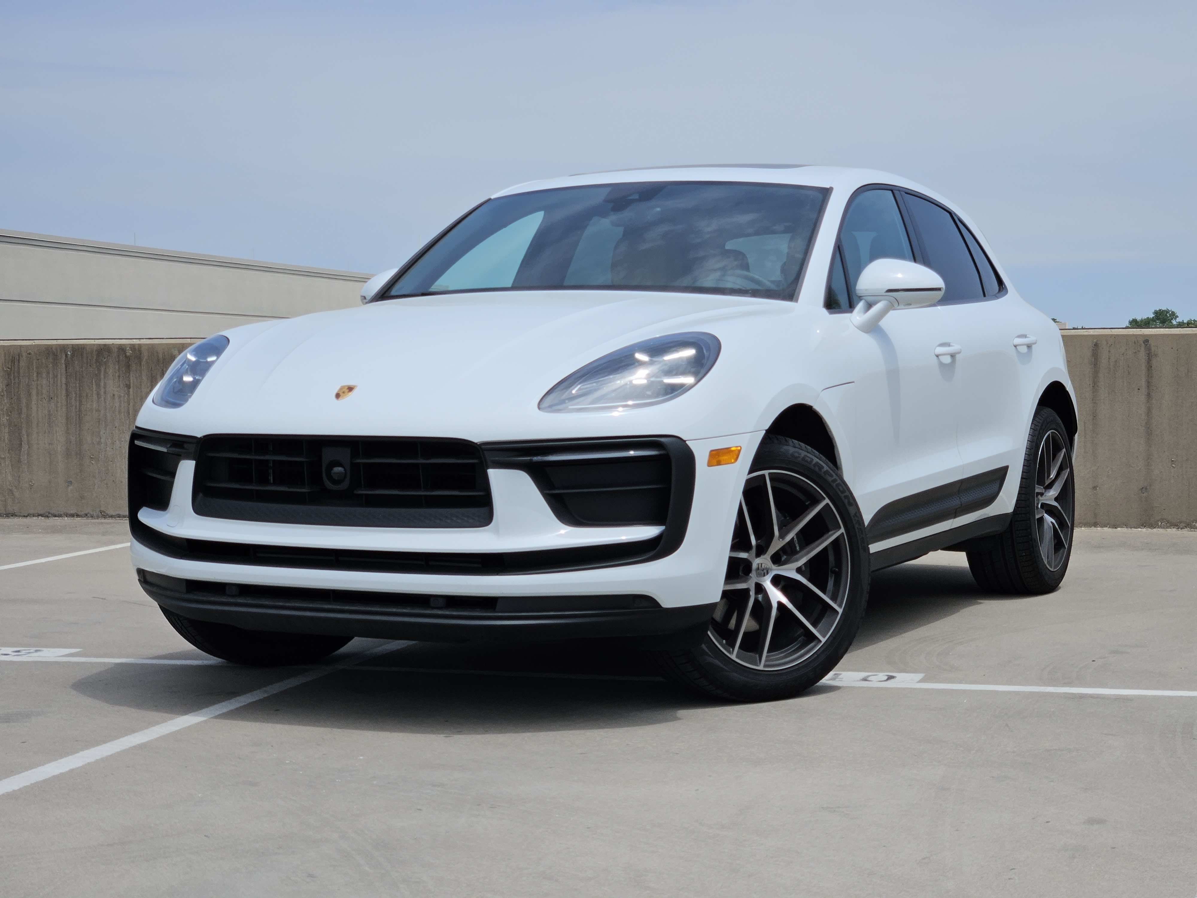 Certified 2026 Porsche Macan AWD/4WD video 1