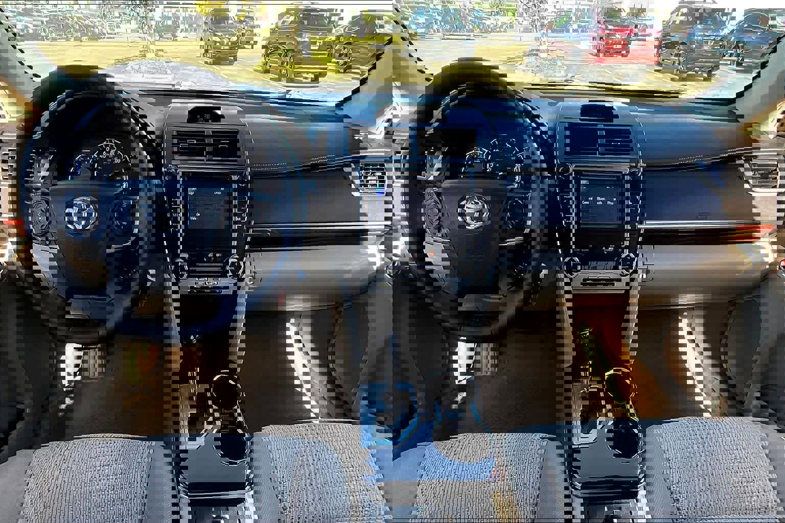 Used 2013 Toyota Camry L image 13