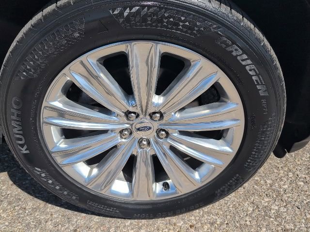 Used 2020 Ford Explorer Limited image 24