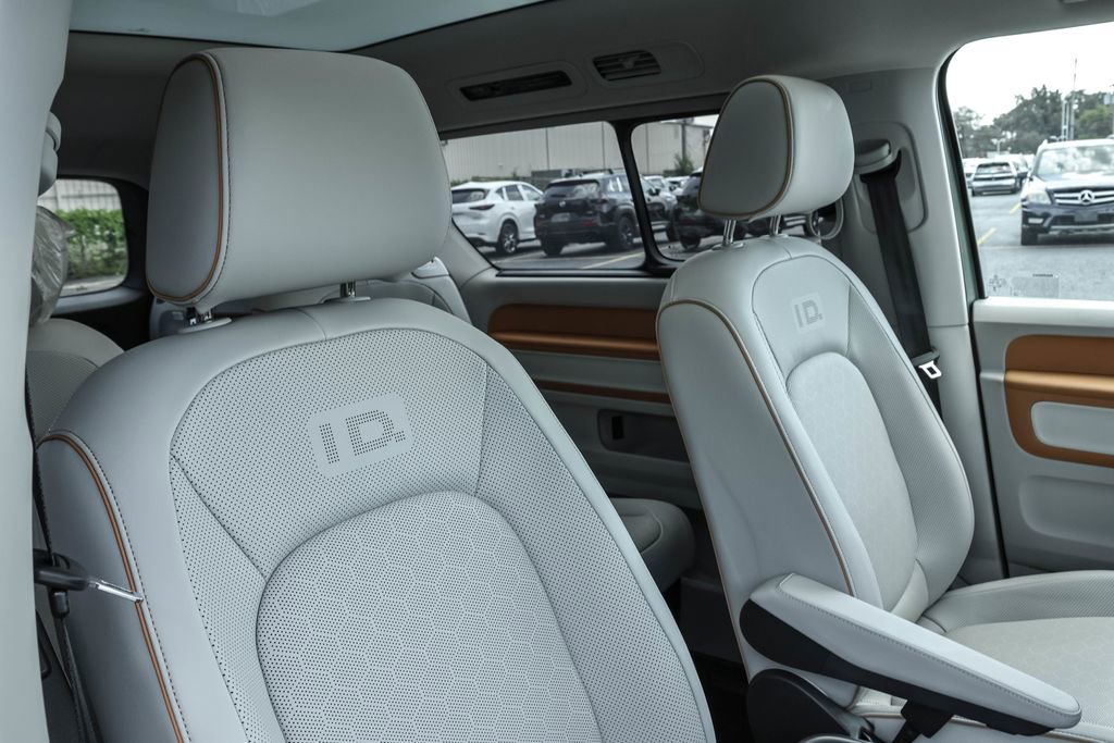 New 2025 Volkswagen ID. Buzz 1st Edition image 41