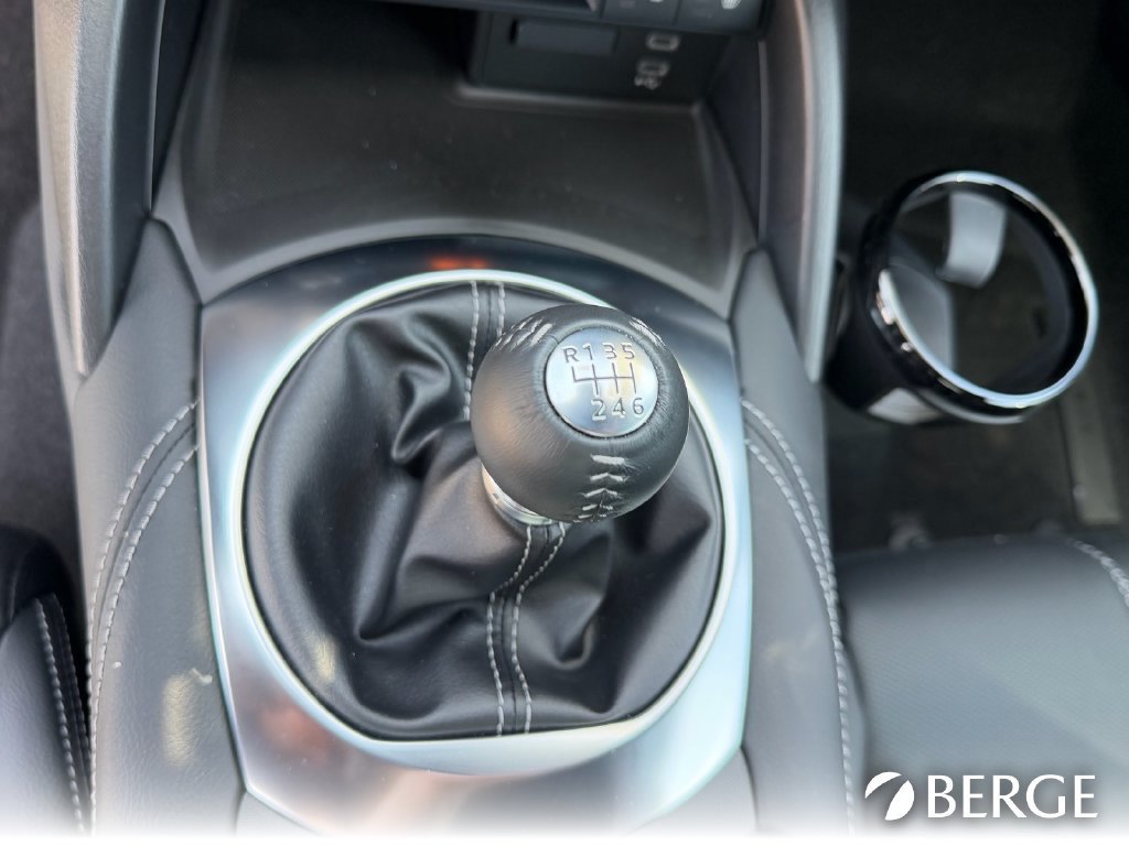 New 2026 MAZDA MX-5 Miata RF Grand Touring w/ Weather Package RWD image 24