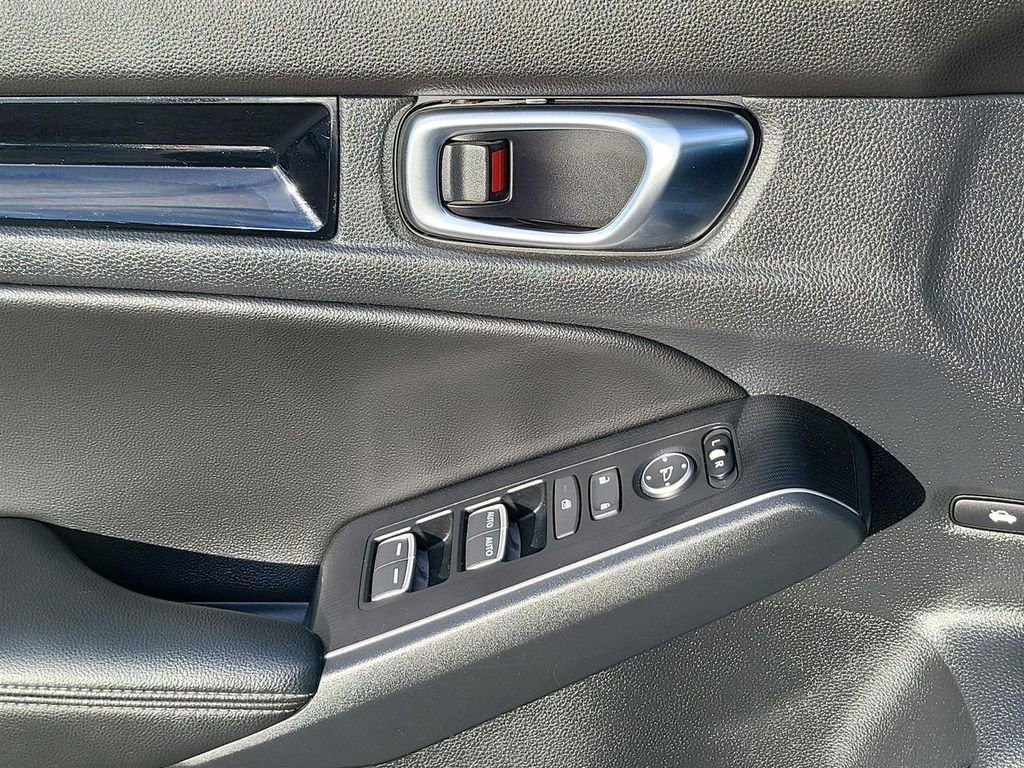 Used 2022 Honda Civic Touring image 16