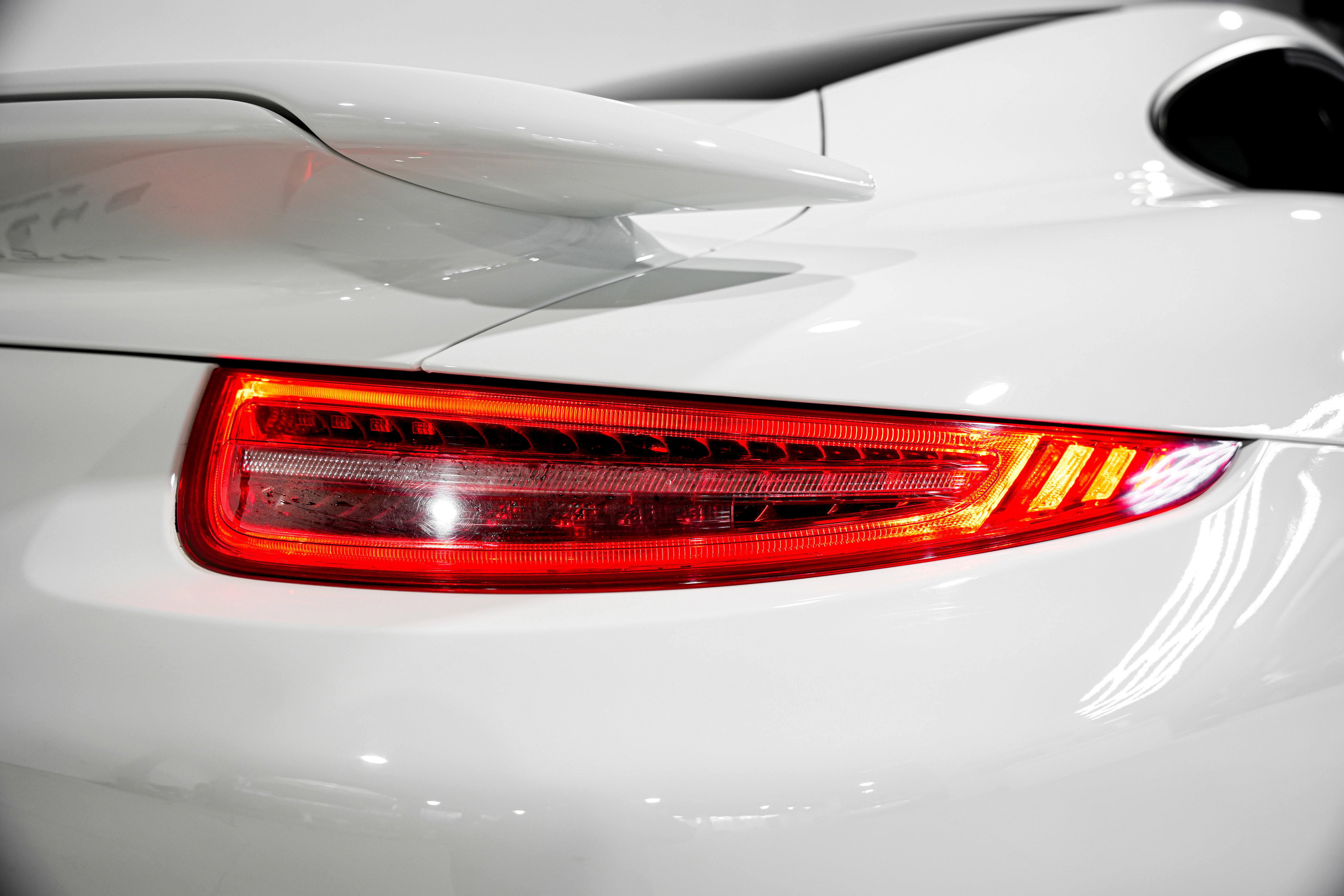 Used 2016 Porsche 911 Turbo S image 37