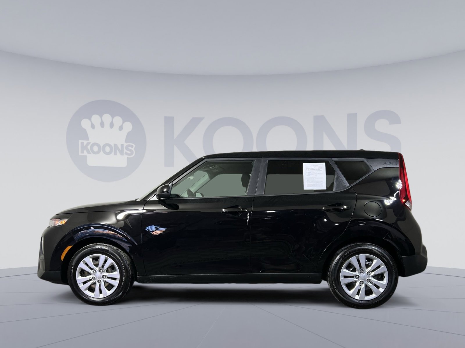 Used 2021 Kia Soul LX image 2
