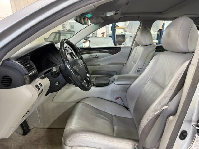 Used 2008 Lexus LS 460 RWD image 7