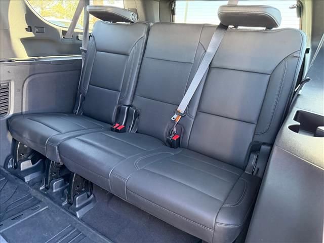 Used 2021 Chevrolet Suburban Z71 w/ Luxury Package image 10