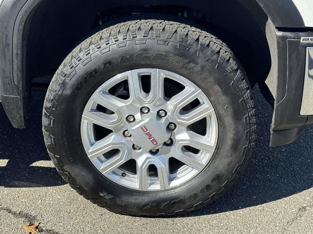 Used 2024 GMC Sierra 2500 SLT w/ SLT Premium Package image 7