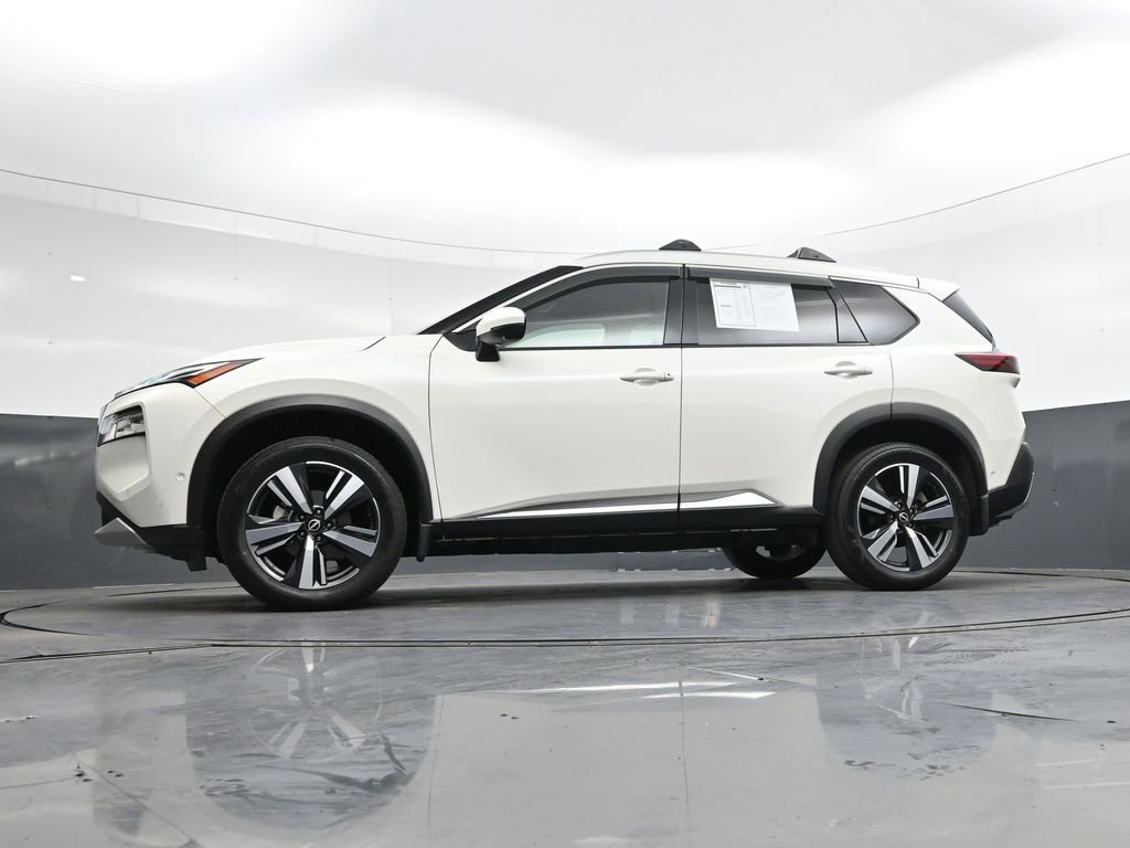 Used 2022 Nissan Rogue Platinum w/ Head-Up Display Package image 43