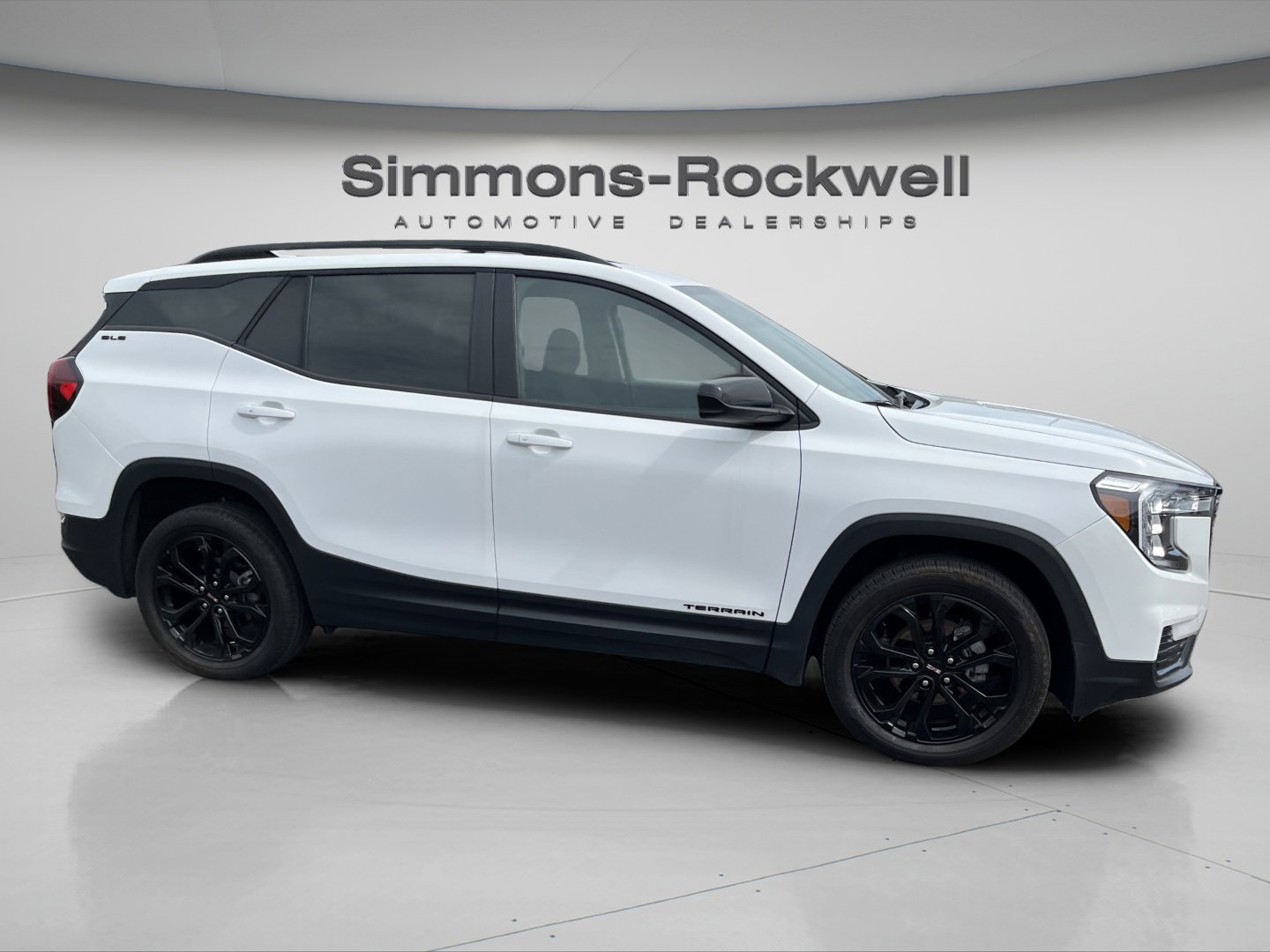 Used 2022 GMC Terrain SLE w/ Driver Convenience Package AWD/4WD image 4