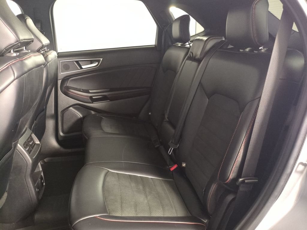 Used 2023 Ford Edge ST-Line AWD/4WD image 9