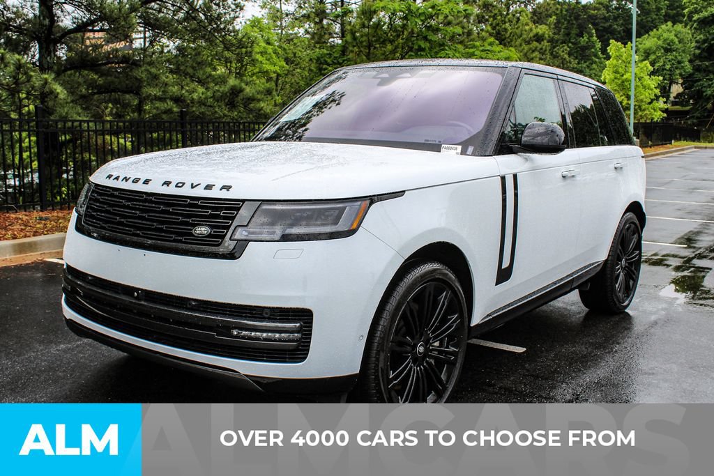 Used 2023 Land Rover Range Rover SE AWD/4WD image 2