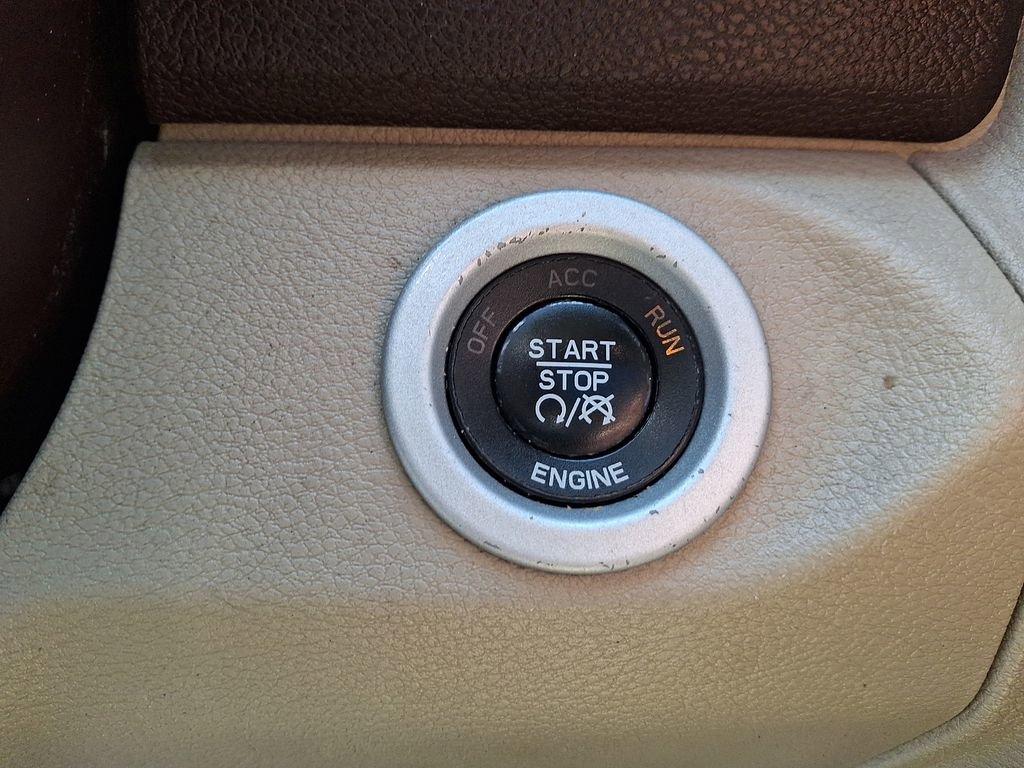 Used 2016 RAM 1500 Laramie w/ Convenience Group AWD/4WD image 27