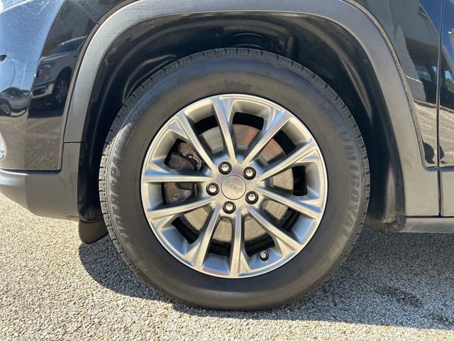Used 2019 Jeep Cherokee Latitude Plus image 53