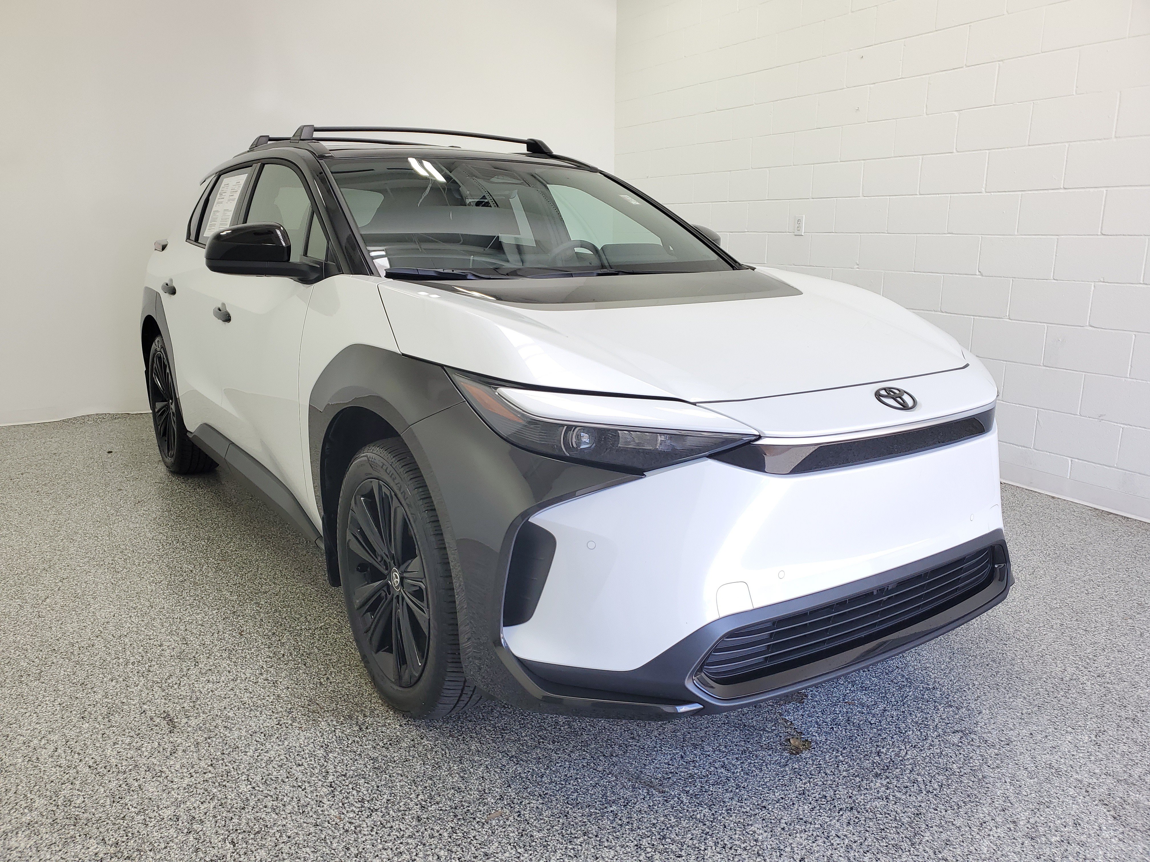 Certified 2025 Toyota bZ4X AWD image 3