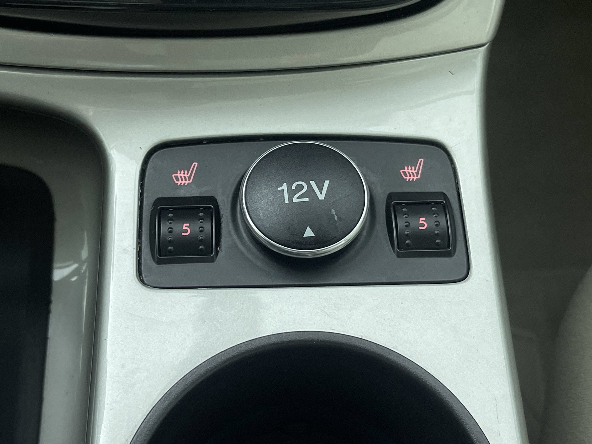 Used 2013 Ford C-MAX Energi SEL FWD image 21