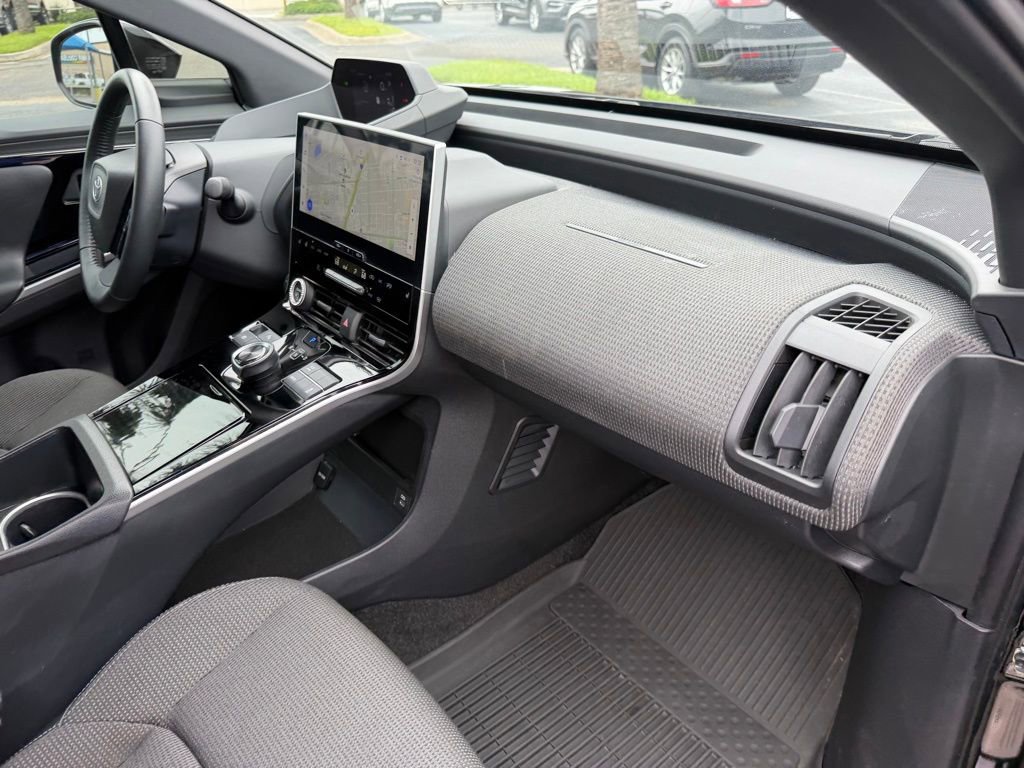 Used 2024 Toyota bZ4X XLE w/ Weather Package FWD image 23