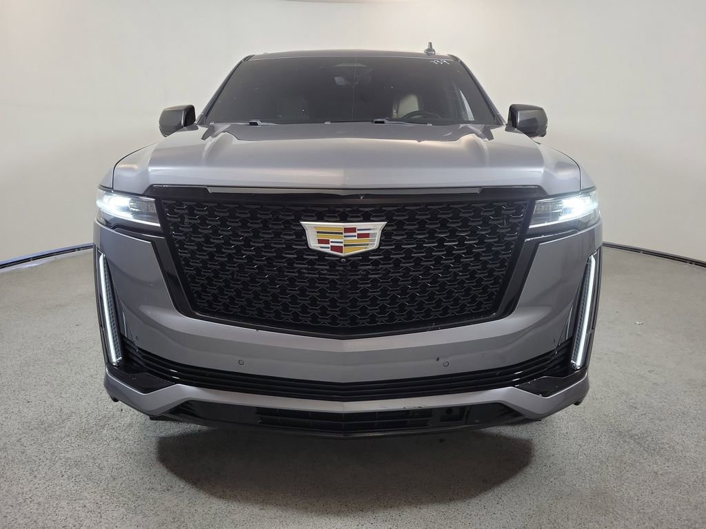Used 2022 Cadillac Escalade Premium Luxury AWD/4WD image 2